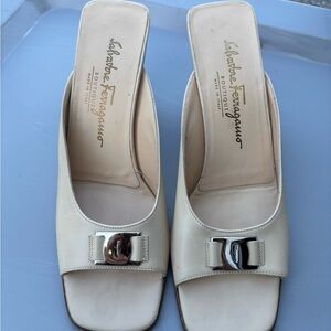 Salvatore Ferragamo Cream Women's Shoes Slip on Mules Size 9